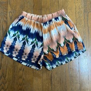 NWOT Julie Billiart ikat print shorts. Size small